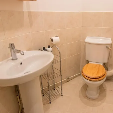 1 Bed Flat 7 Min Walk From Temple Meads Bristol