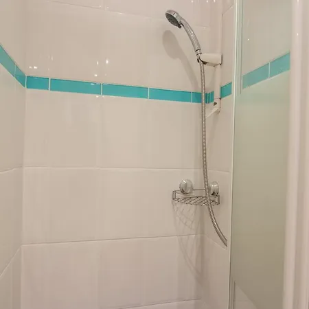 1 Bed Flat 7 Min Walk From Temple Meads * بريستول