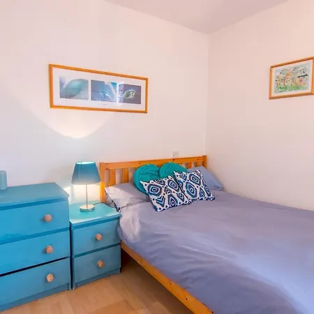 1 Bed Flat 7 Min Walk From Temple Meads